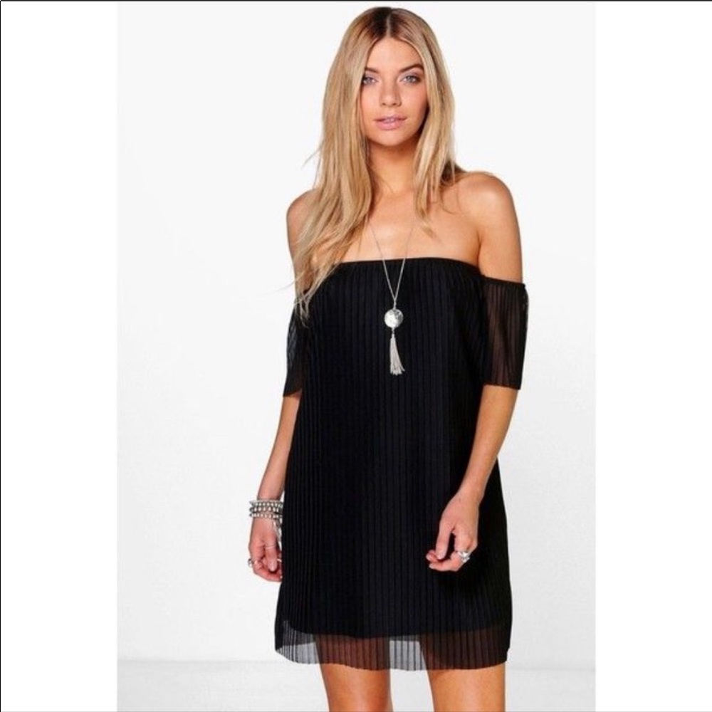 NWT Boohoo Black Pleated Off The Shoulder Dress